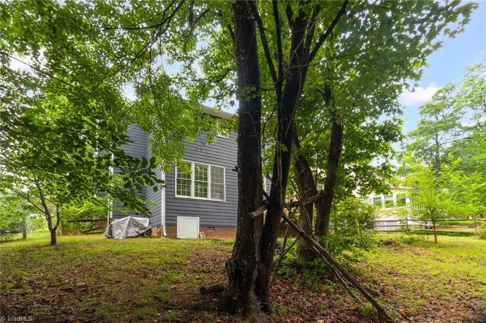 3113 Iron Gate Trail Jamestown, NC 27282