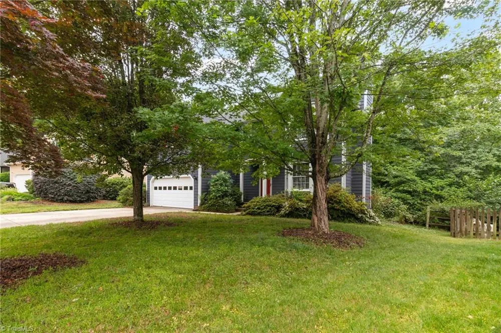 3113 Iron Gate Trail Jamestown, NC 27282