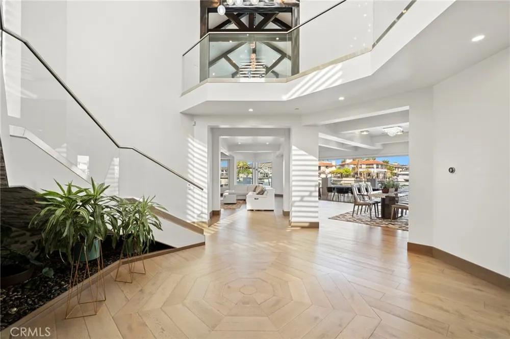 3701 Escapade Huntington Beach, CA 92649