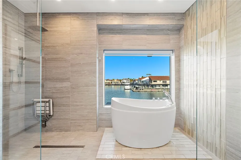 3701 Escapade Huntington Beach, CA 92649