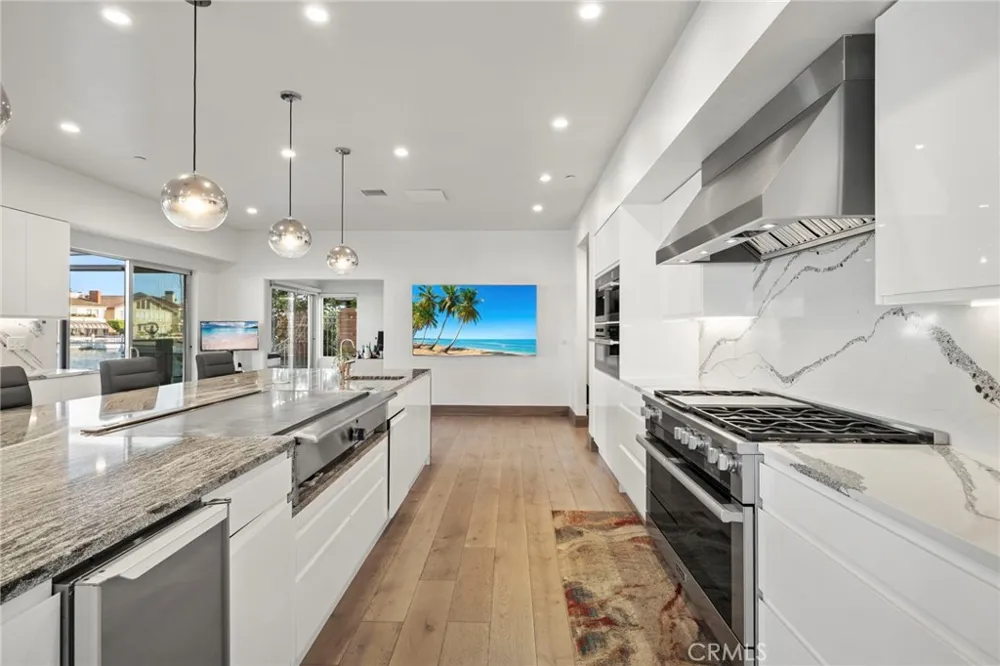 3701 Escapade Huntington Beach, CA 92649
