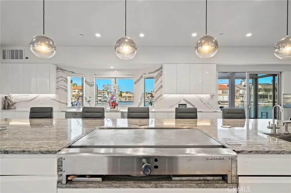 3701 Escapade Huntington Beach, CA 92649