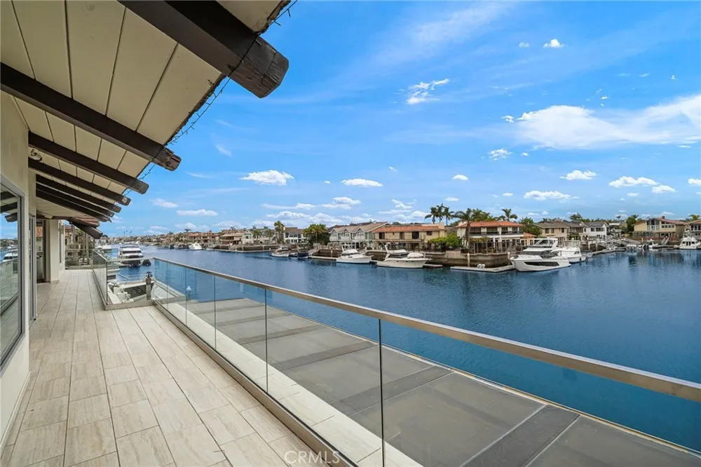 3701 Escapade Huntington Beach, CA 92649