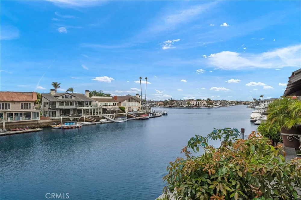 3701 Escapade Huntington Beach, CA 92649