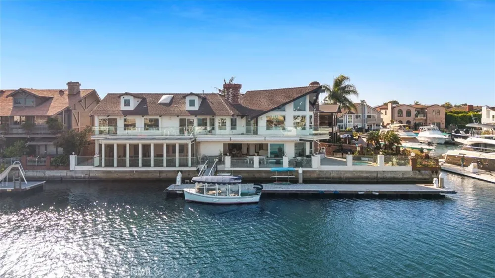 3701 Escapade Huntington Beach, CA 92649