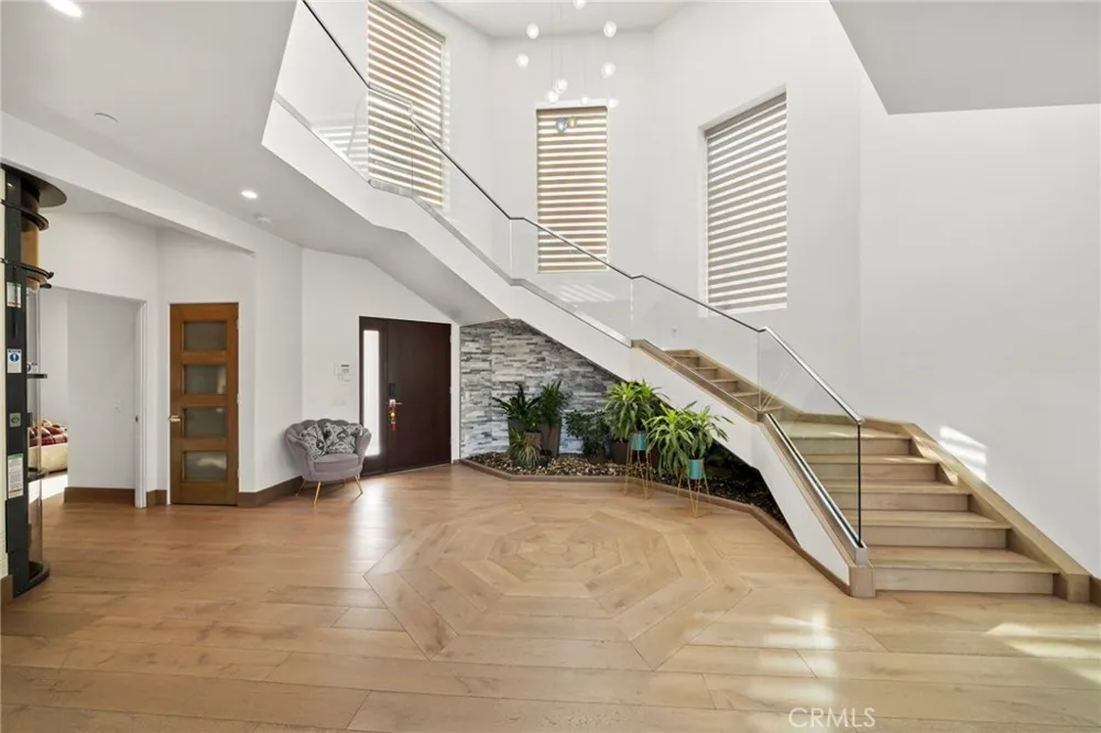 3701 Escapade Huntington Beach, CA 92649