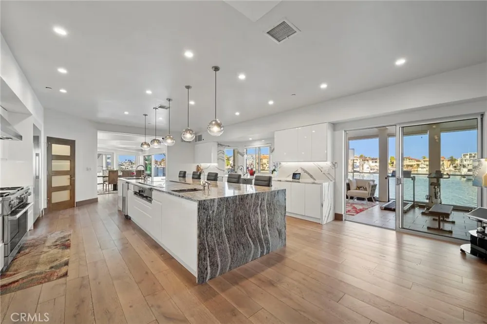 3701 Escapade Huntington Beach, CA 92649