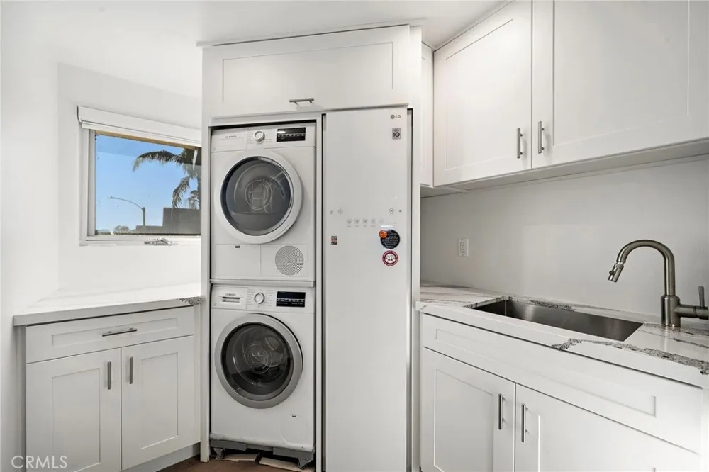 3701 Escapade Huntington Beach, CA 92649