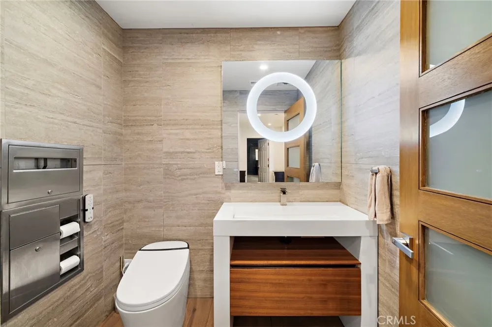 3701 Escapade Huntington Beach, CA 92649