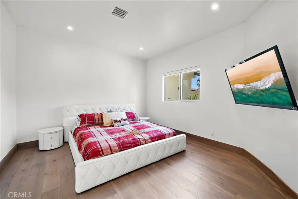 3701 Escapade Huntington Beach, CA 92649