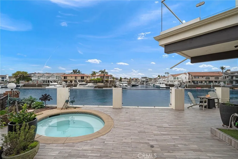 3701 Escapade Huntington Beach, CA 92649