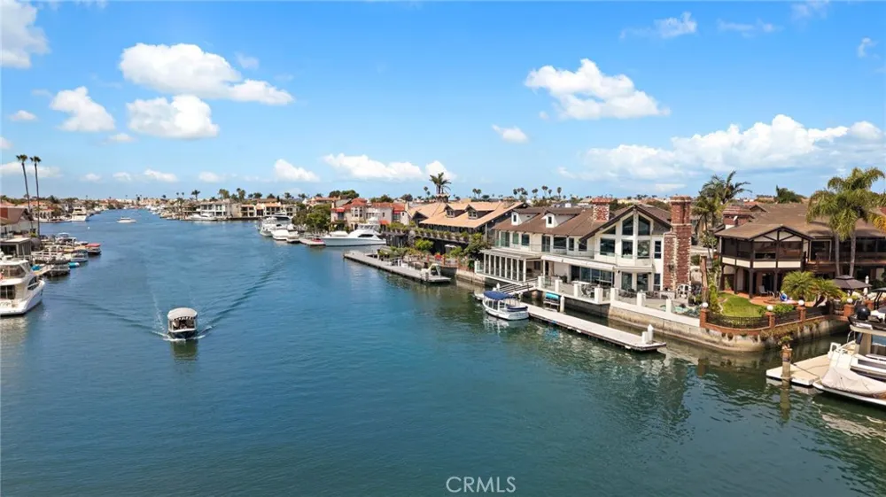 3701 Escapade Huntington Beach, CA 92649