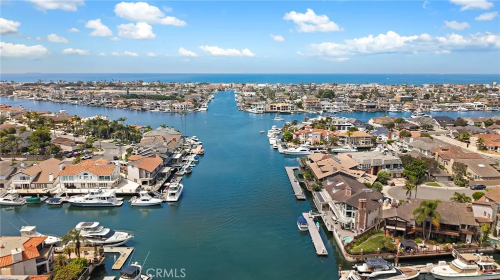 3701 Escapade Huntington Beach, CA 92649