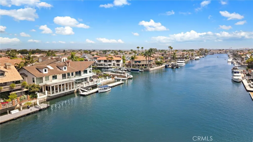 3701 Escapade Huntington Beach, CA 92649