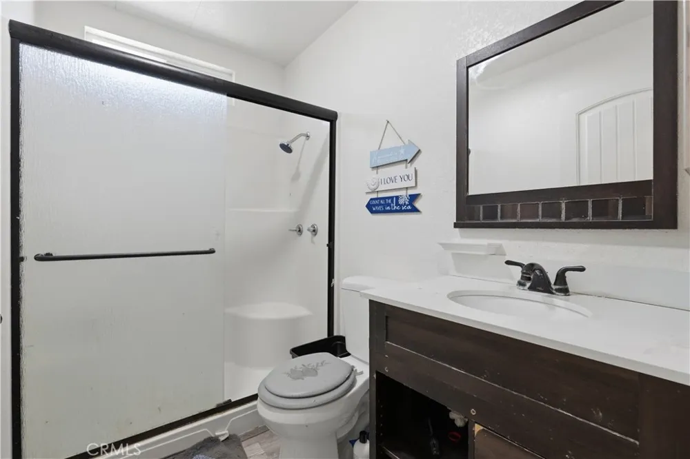5885 Dos Palmas Phelan, CA 92371