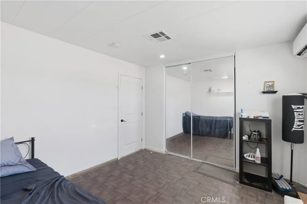 5885 Dos Palmas Phelan, CA 92371