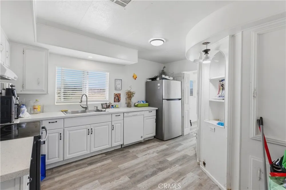 5885 Dos Palmas Phelan, CA 92371