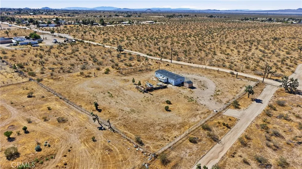 5885 Dos Palmas Phelan, CA 92371