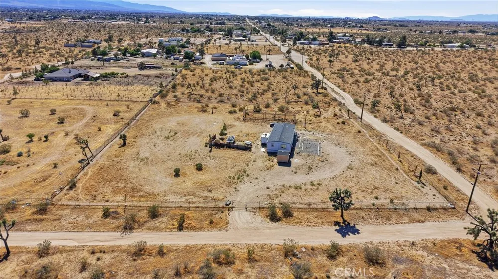 5885 Dos Palmas Phelan, CA 92371