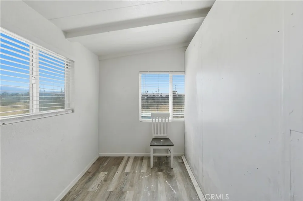 5885 Dos Palmas Phelan, CA 92371