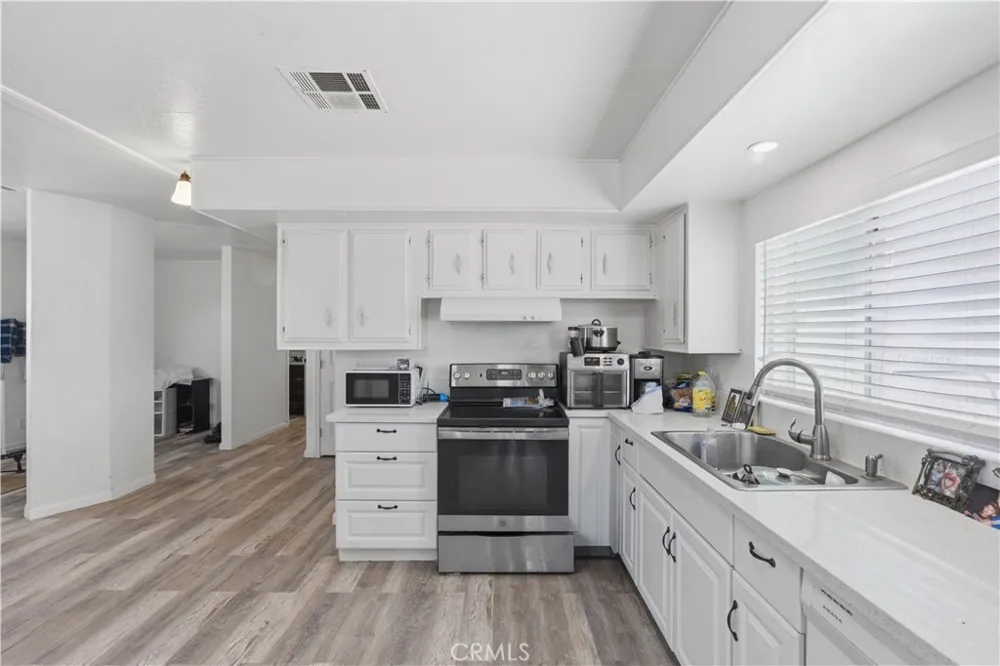 5885 Dos Palmas Phelan, CA 92371