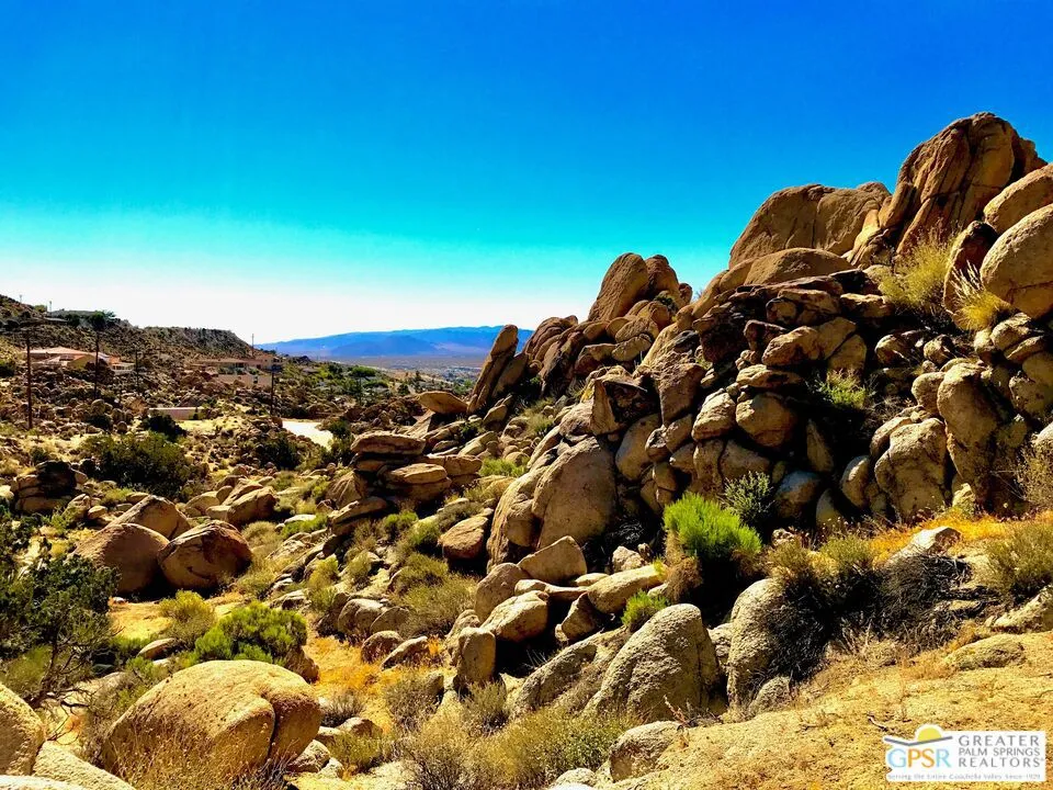 6220 Mirlo Court Yucca Valley, CA 92284