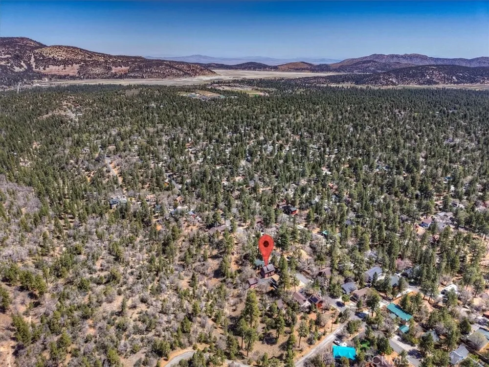 796 Orange Sugarloaf, CA 92386