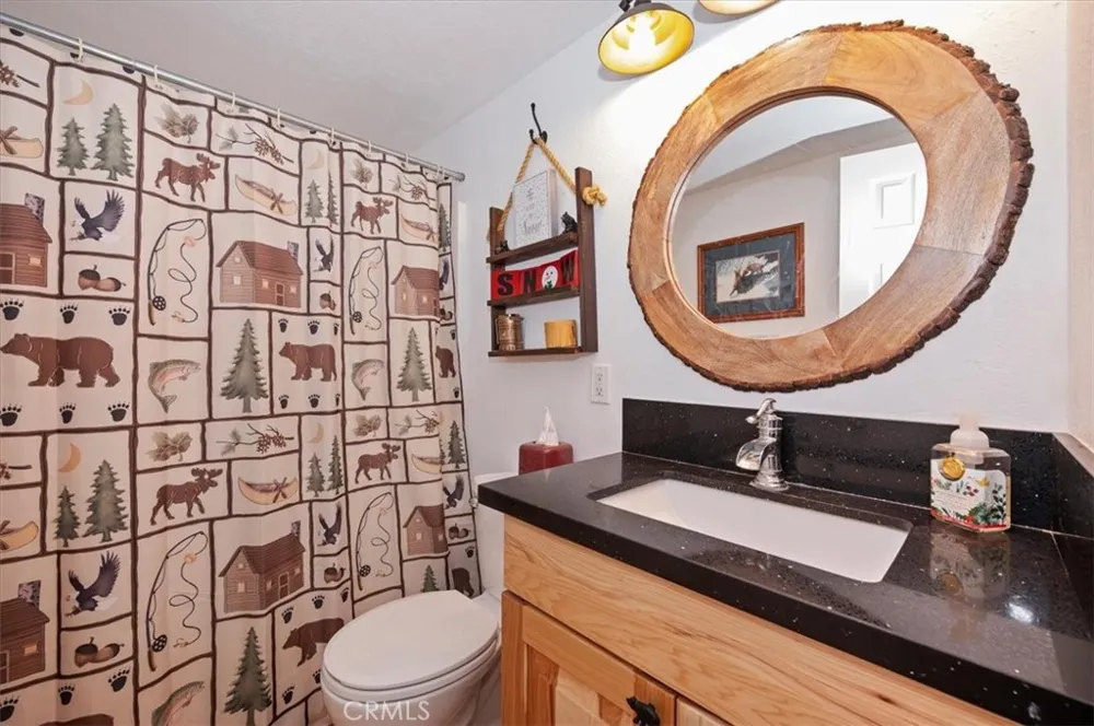 796 Orange Sugarloaf, CA 92386
