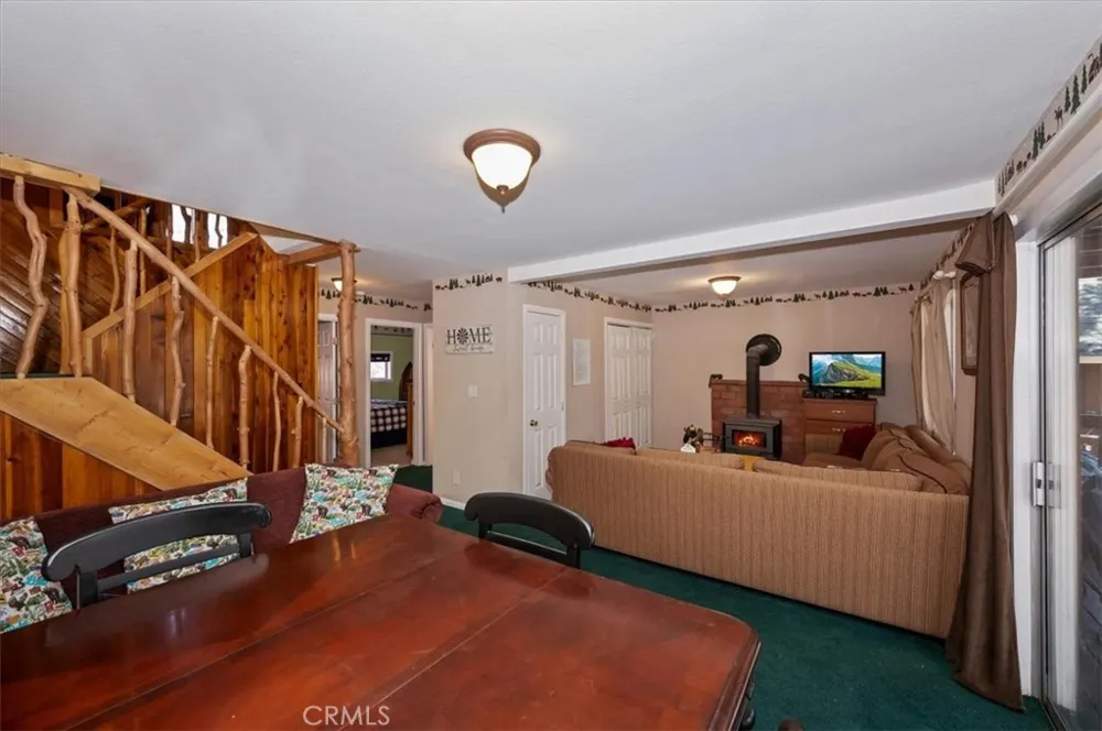 796 Orange Sugarloaf, CA 92386