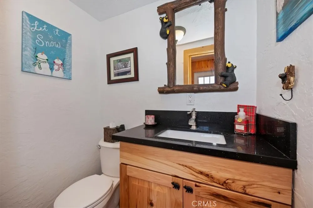 796 Orange Sugarloaf, CA 92386
