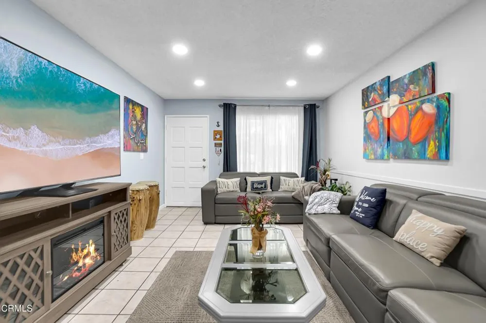 13175 Bromont Avenue Sylmar, CA 91342