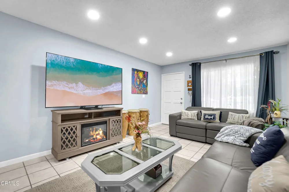 13175 Bromont Avenue Sylmar, CA 91342