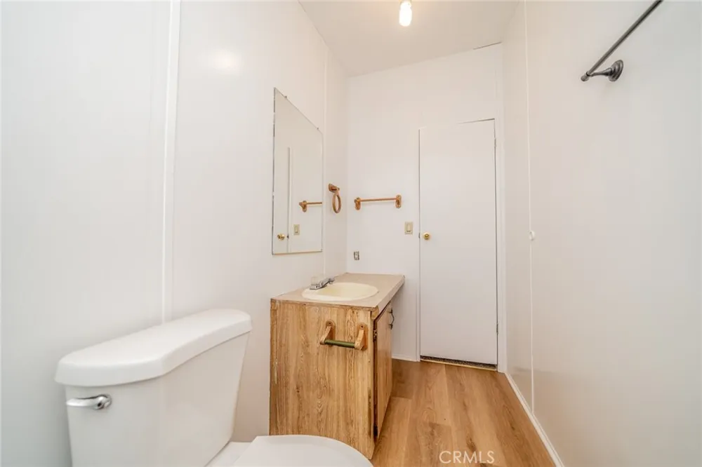 6474 Macapa Phelan, CA 92371
