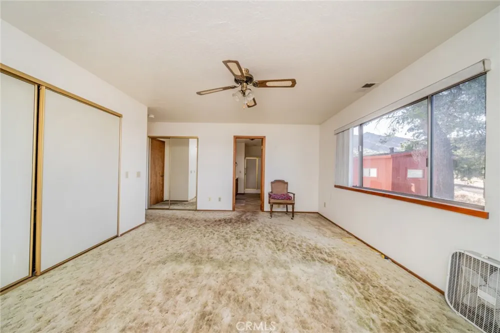6474 Macapa Phelan, CA 92371