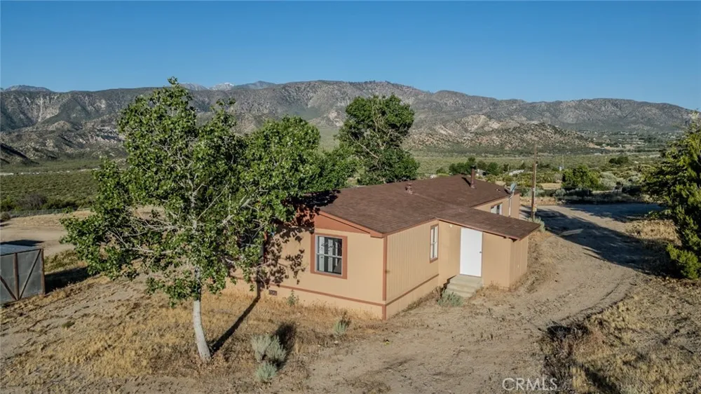 6474 Macapa Phelan, CA 92371