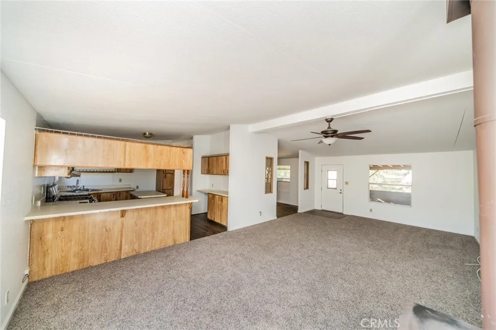 6474 Macapa Phelan, CA 92371