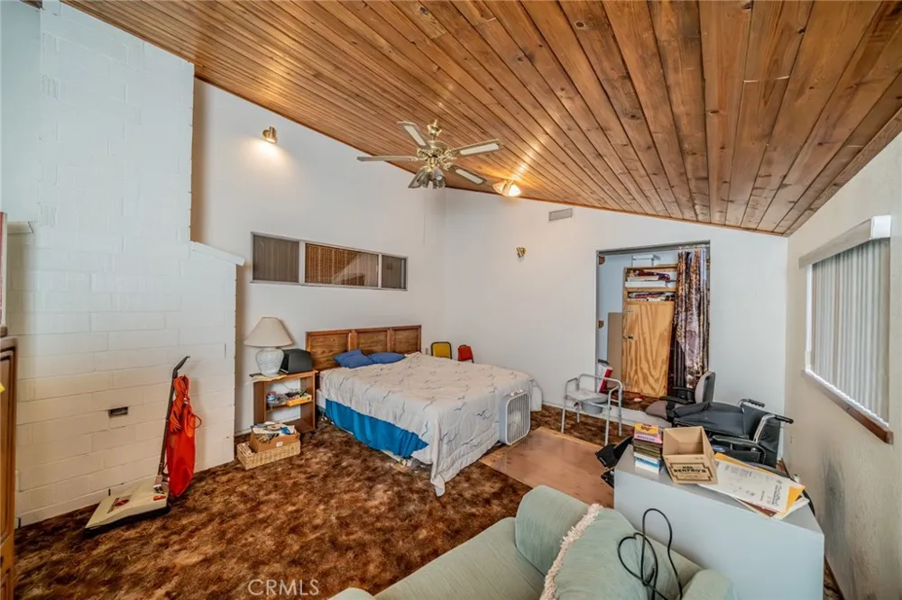 6474 Macapa Phelan, CA 92371