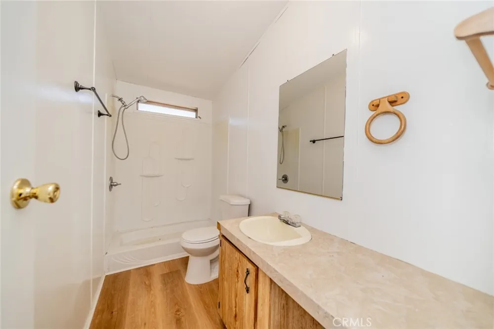6474 Macapa Phelan, CA 92371
