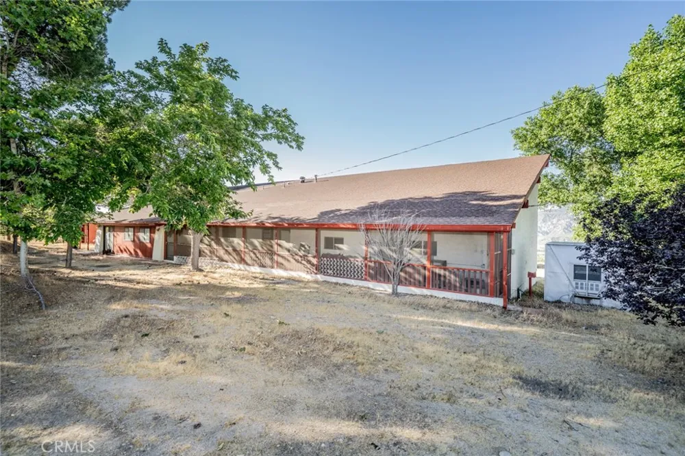 6474 Macapa Phelan, CA 92371