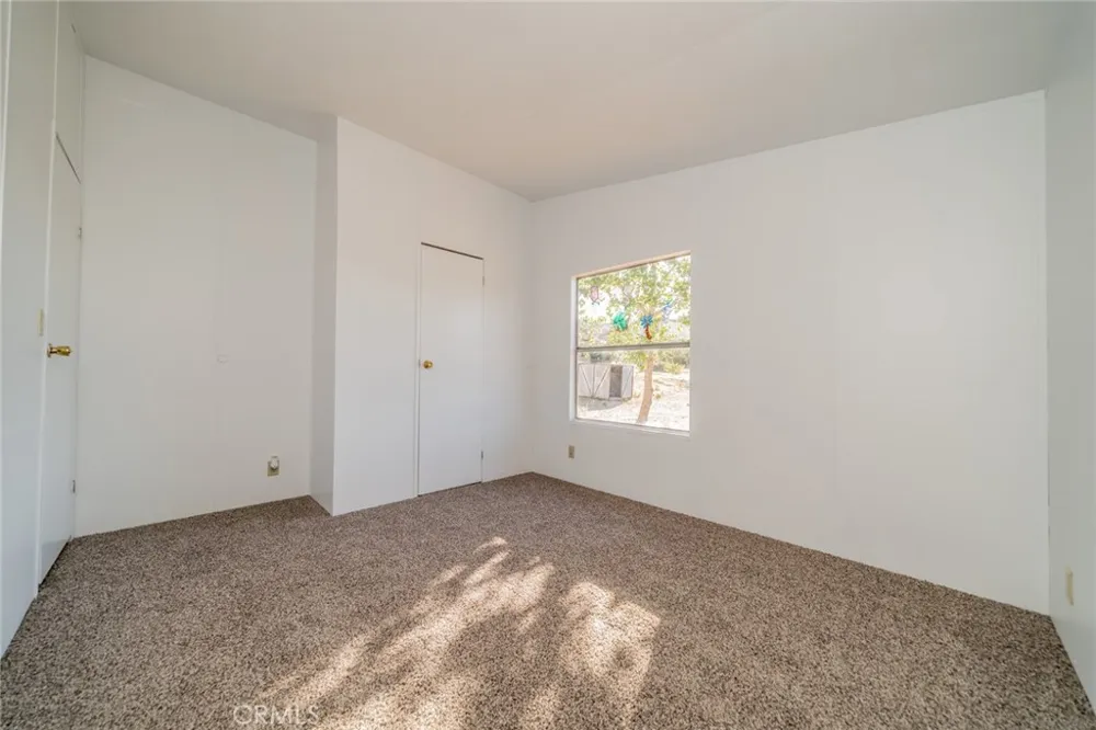 6474 Macapa Phelan, CA 92371