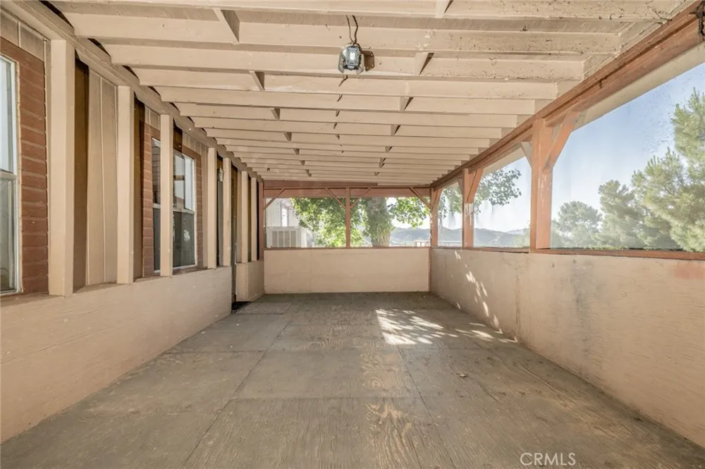 6474 Macapa Phelan, CA 92371