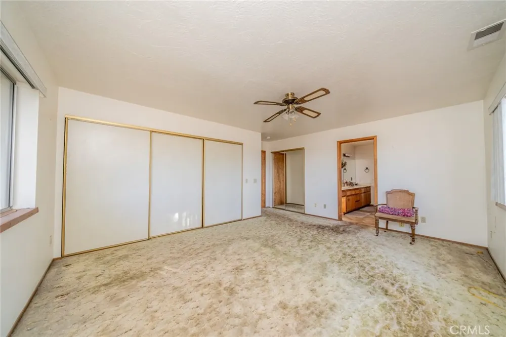 6474 Macapa Phelan, CA 92371
