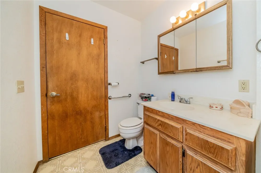 6474 Macapa Phelan, CA 92371
