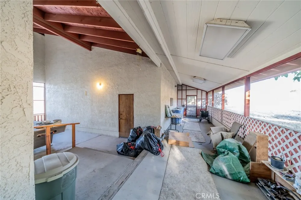 6474 Macapa Phelan, CA 92371