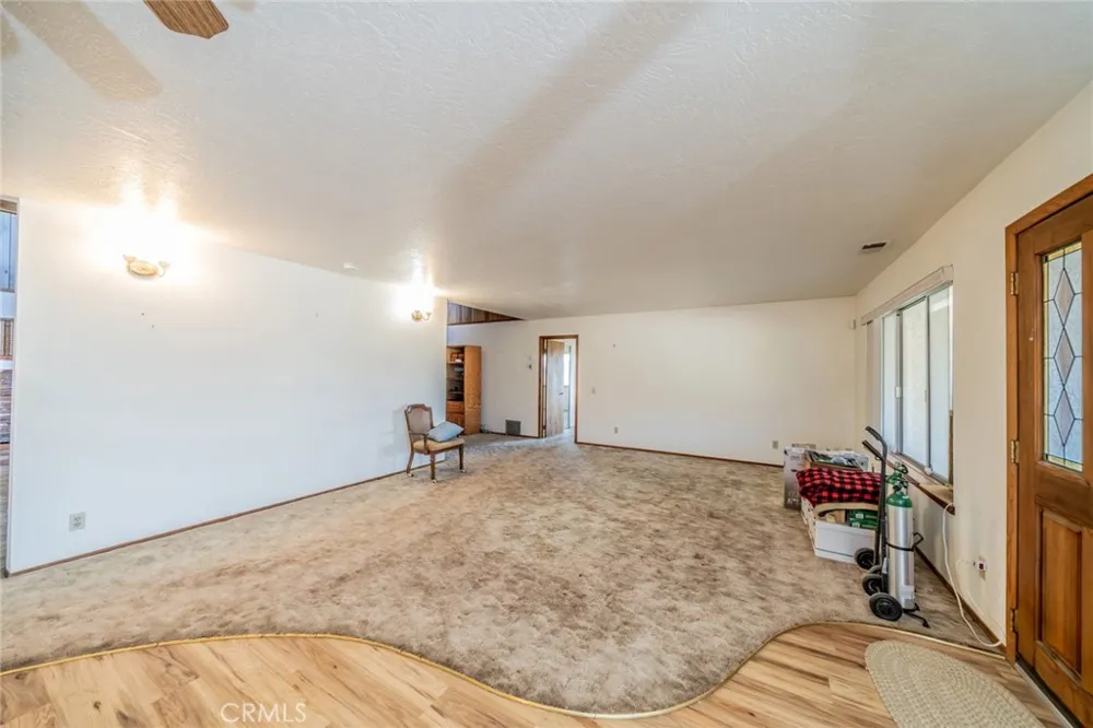 6474 Macapa Phelan, CA 92371