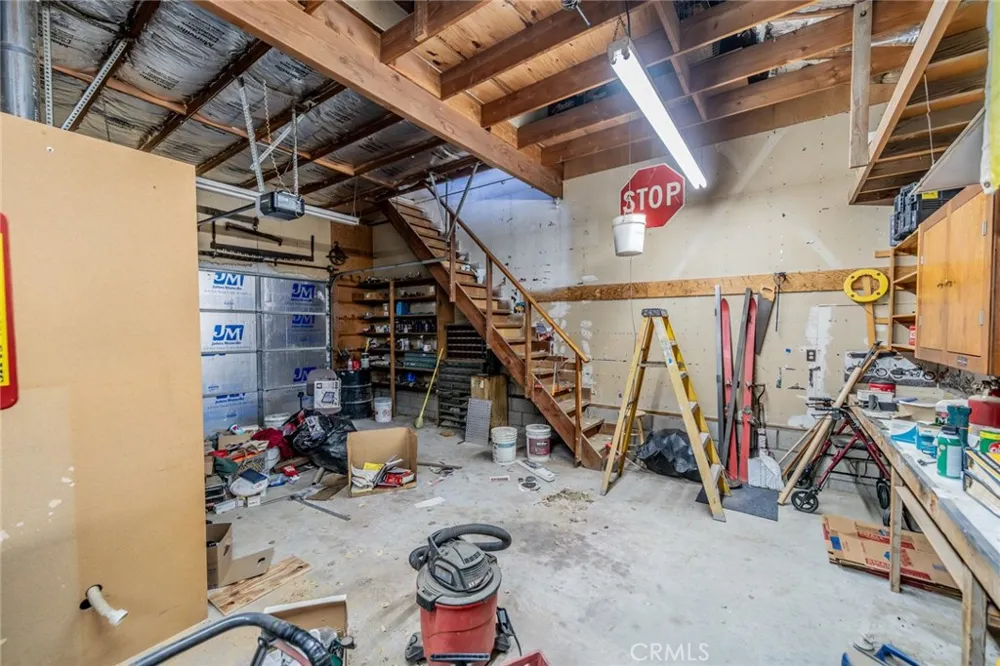6474 Macapa Phelan, CA 92371