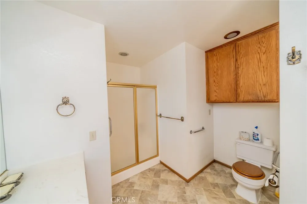6474 Macapa Phelan, CA 92371