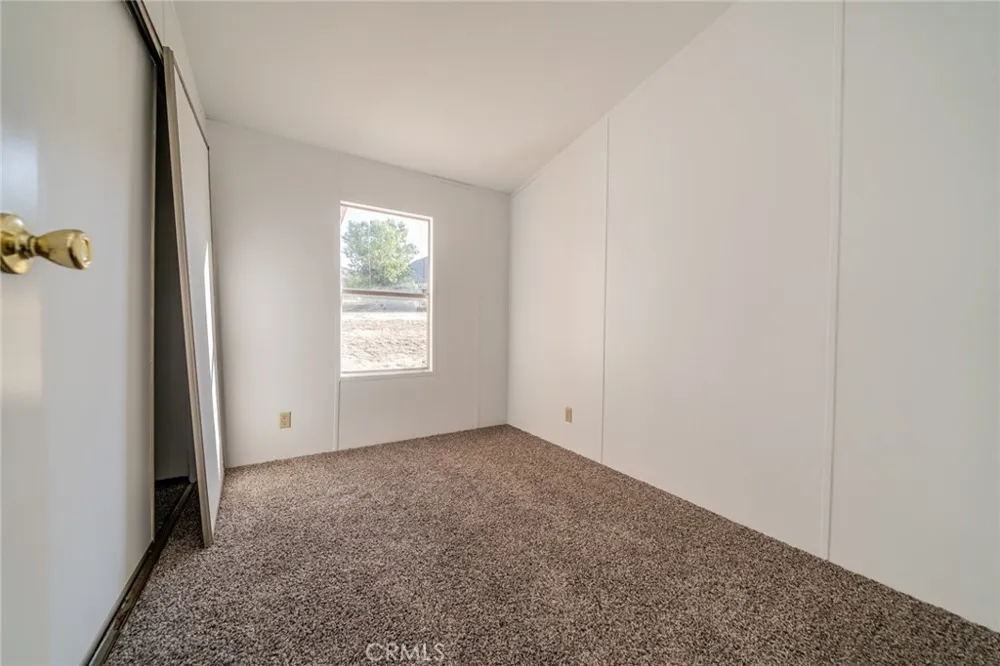 6474 Macapa Phelan, CA 92371