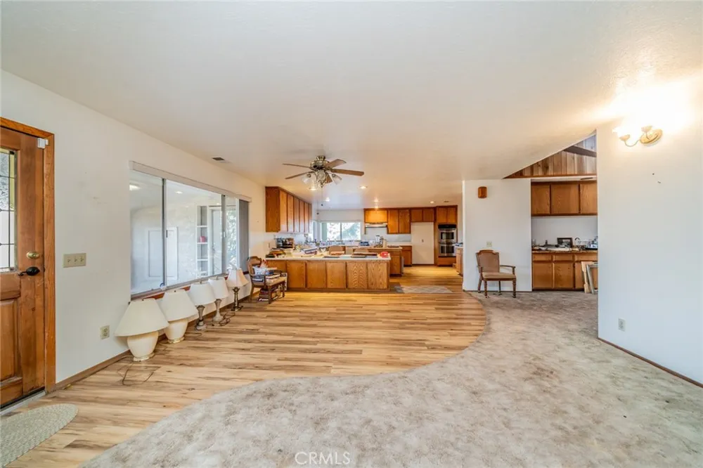 6474 Macapa Phelan, CA 92371