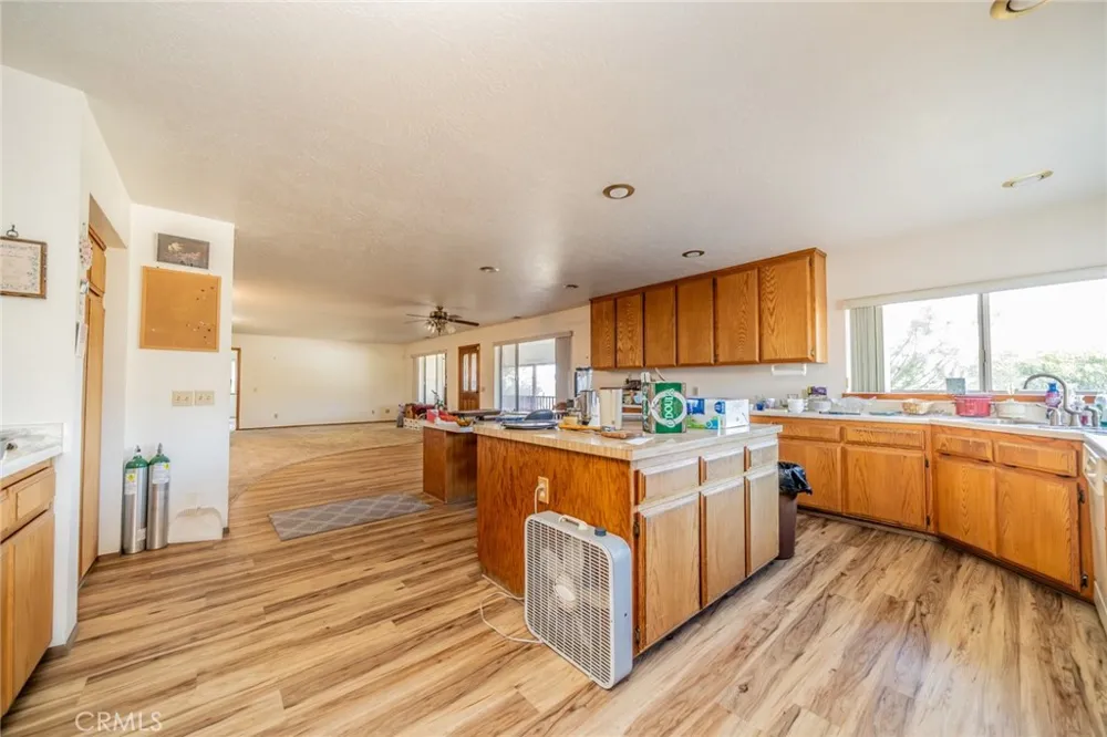 6474 Macapa Phelan, CA 92371